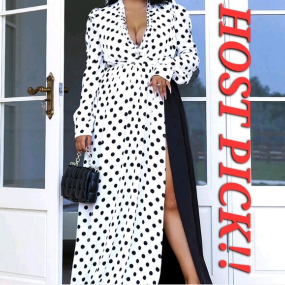 Dresses & Skirts - HP 🥳 Floor length polka dot dress 🤍🖤